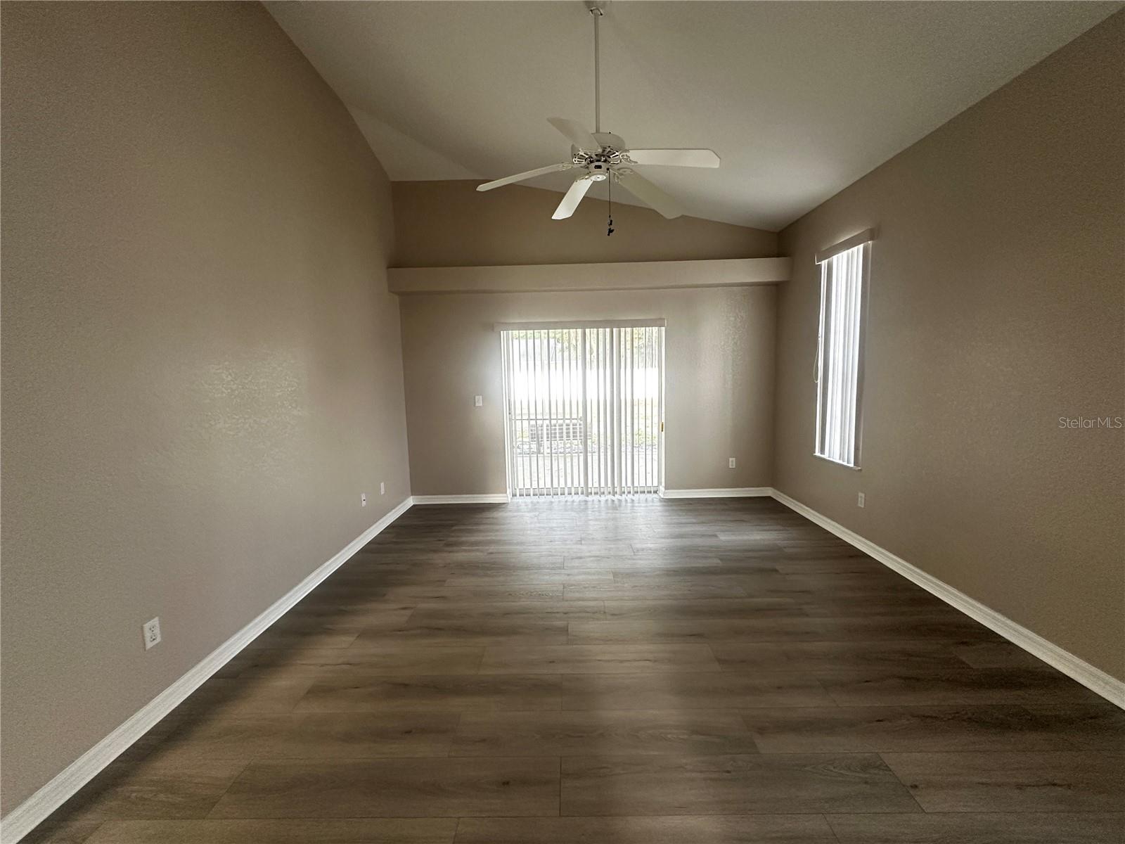 Image 7 of 28 For 10061 74th Terrace