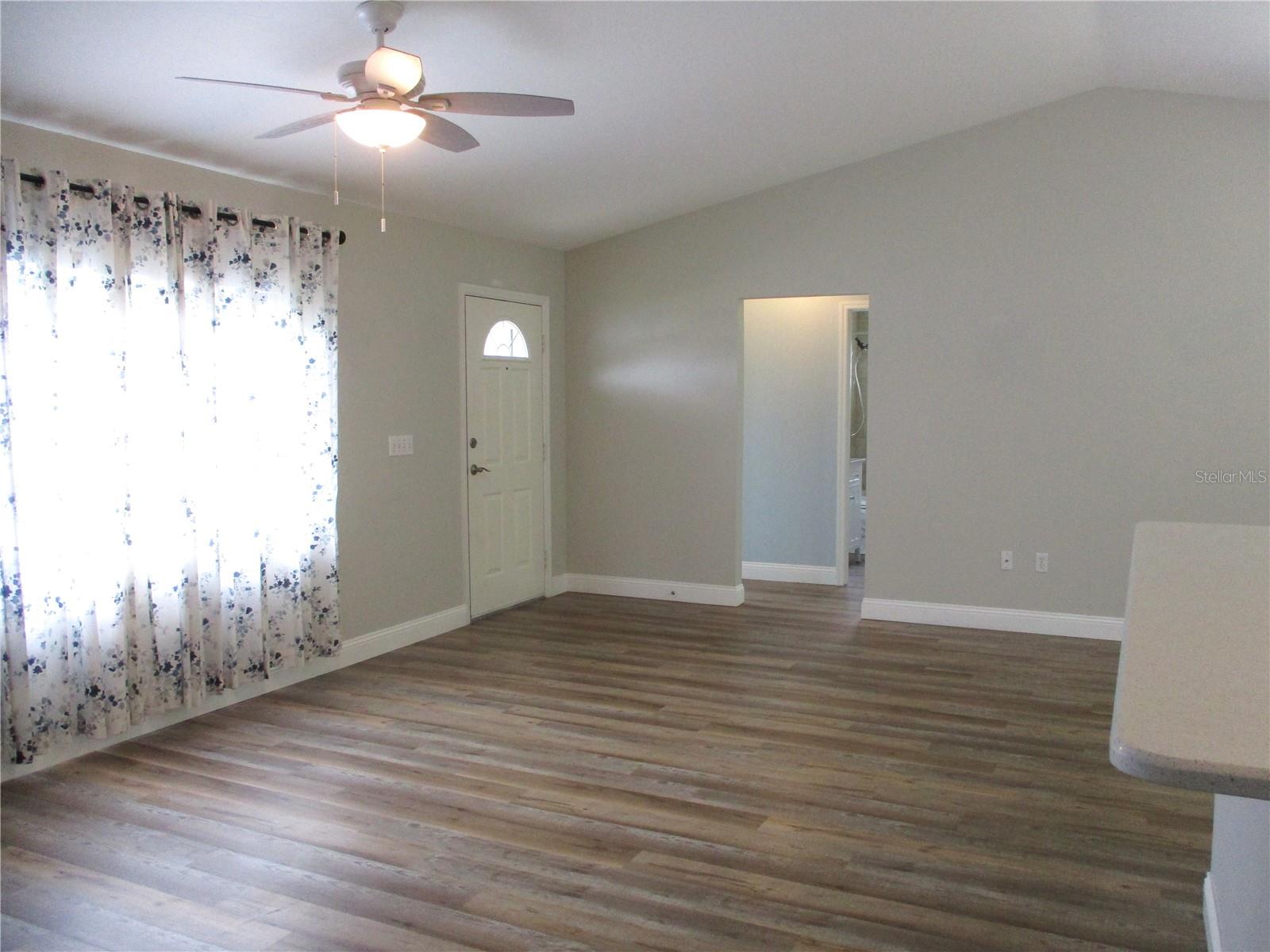 Image 13 of 75 For 11565 138th Place