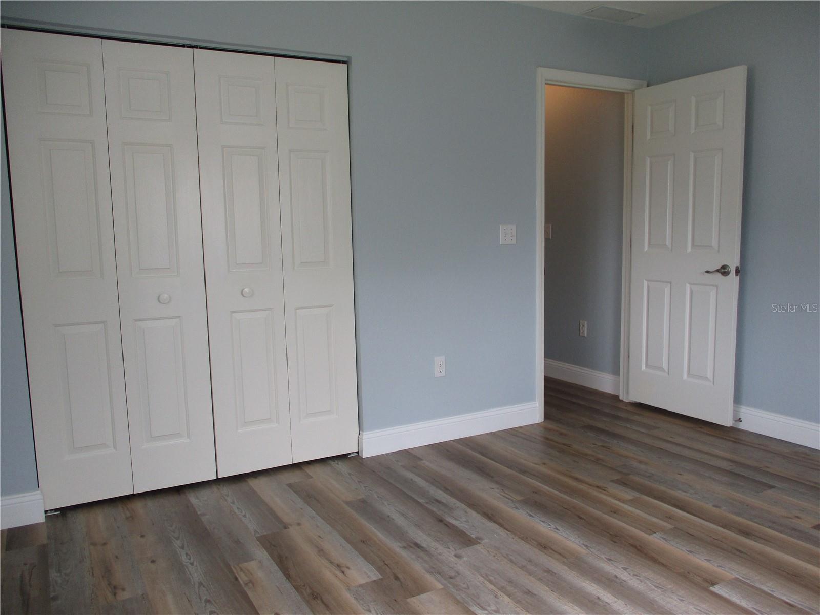 Image 31 of 75 For 11565 138th Place