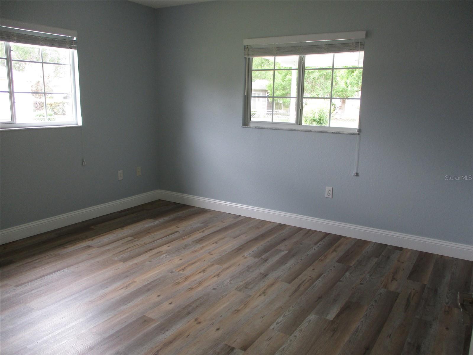Image 36 of 75 For 11565 138th Place