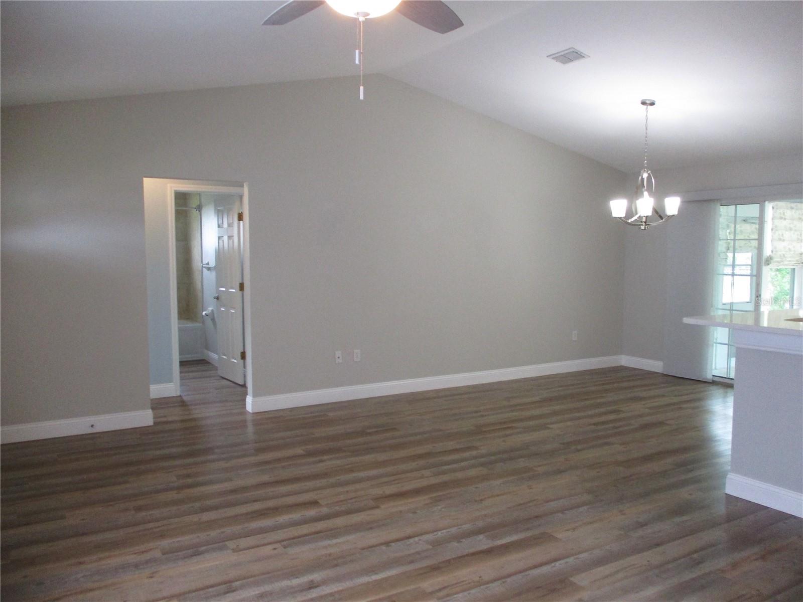 Image 5 of 75 For 11565 138th Place