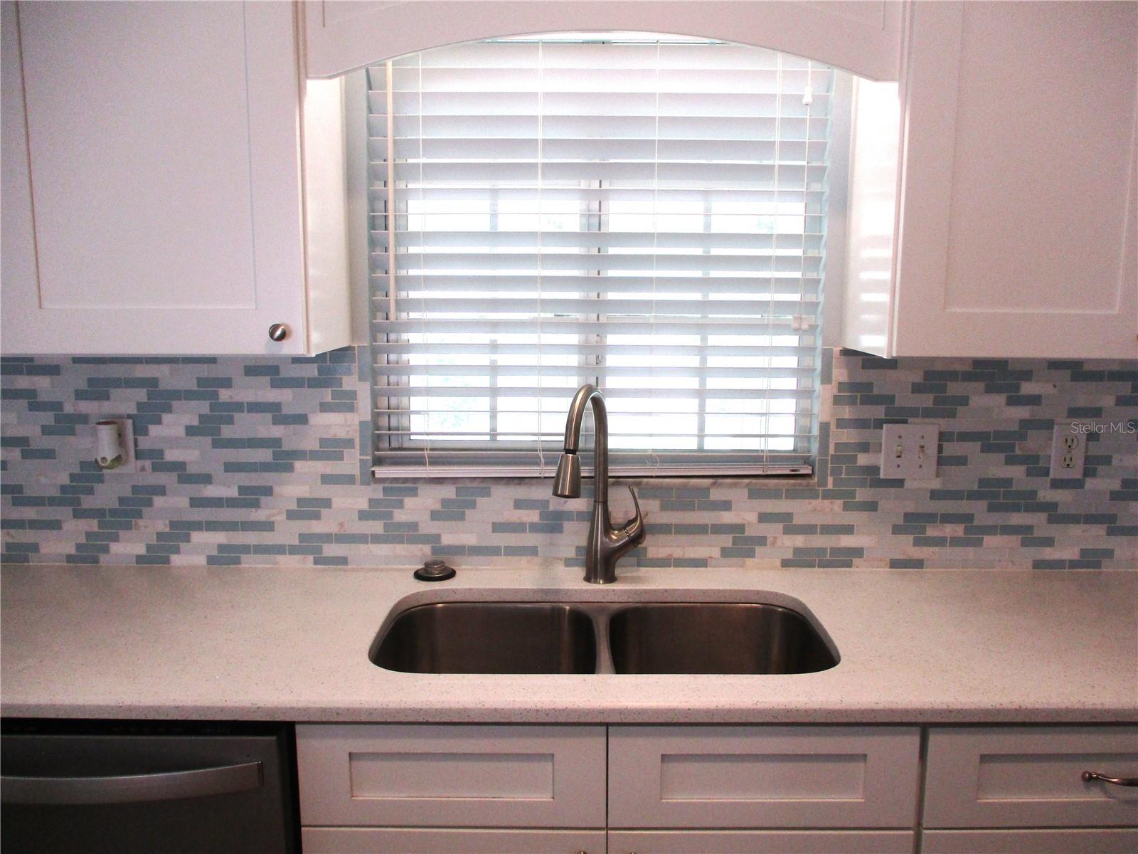 Image 9 of 75 For 11565 138th Place