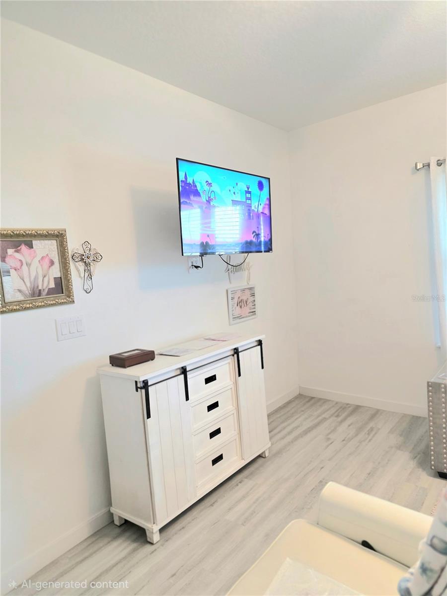 Image 21 of 28 For 7875 74th Loop