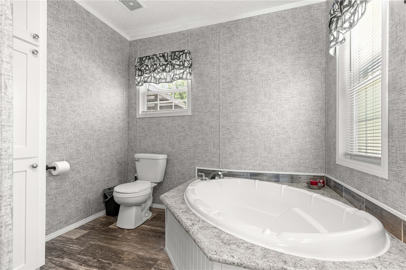 Image 24 of 71 For 4146 186th Court