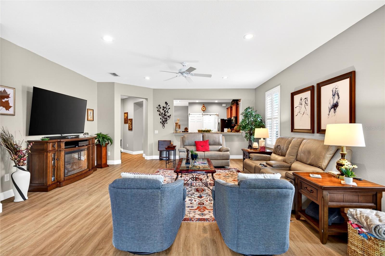 Image 11 of 44 For 10134 75th Street Road