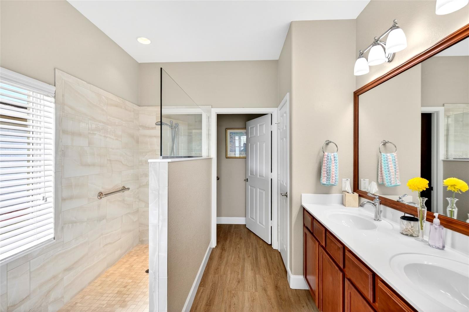 Image 15 of 44 For 10134 75th Street Road