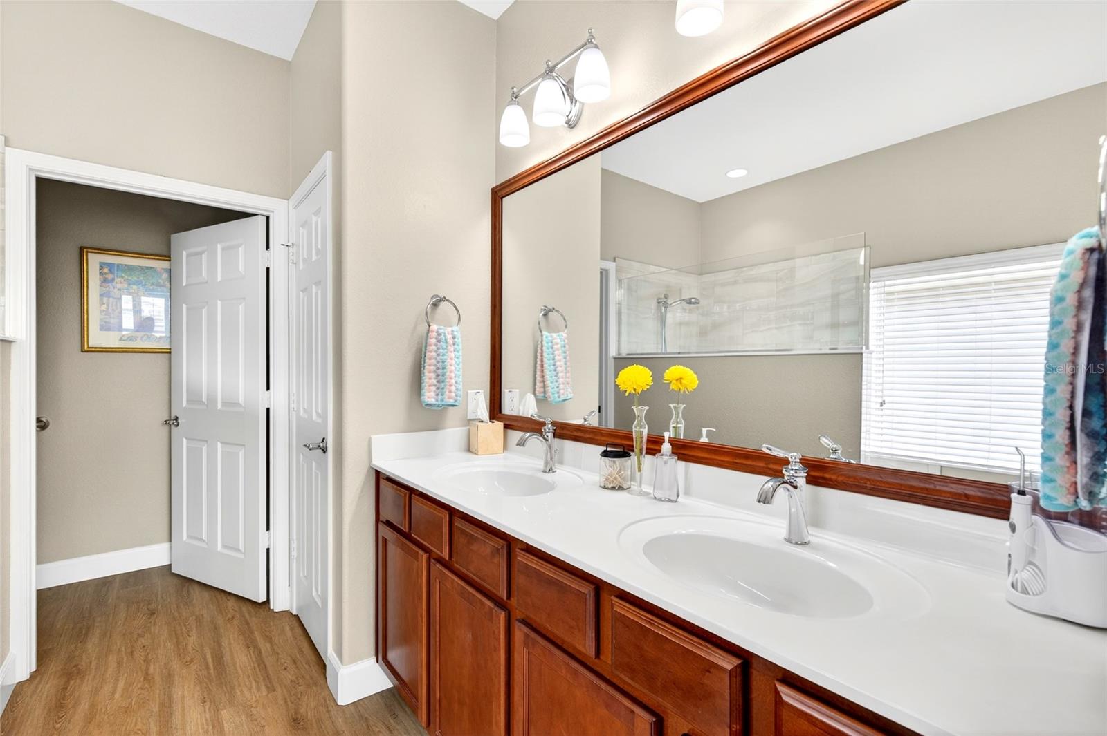 Image 17 of 44 For 10134 75th Street Road