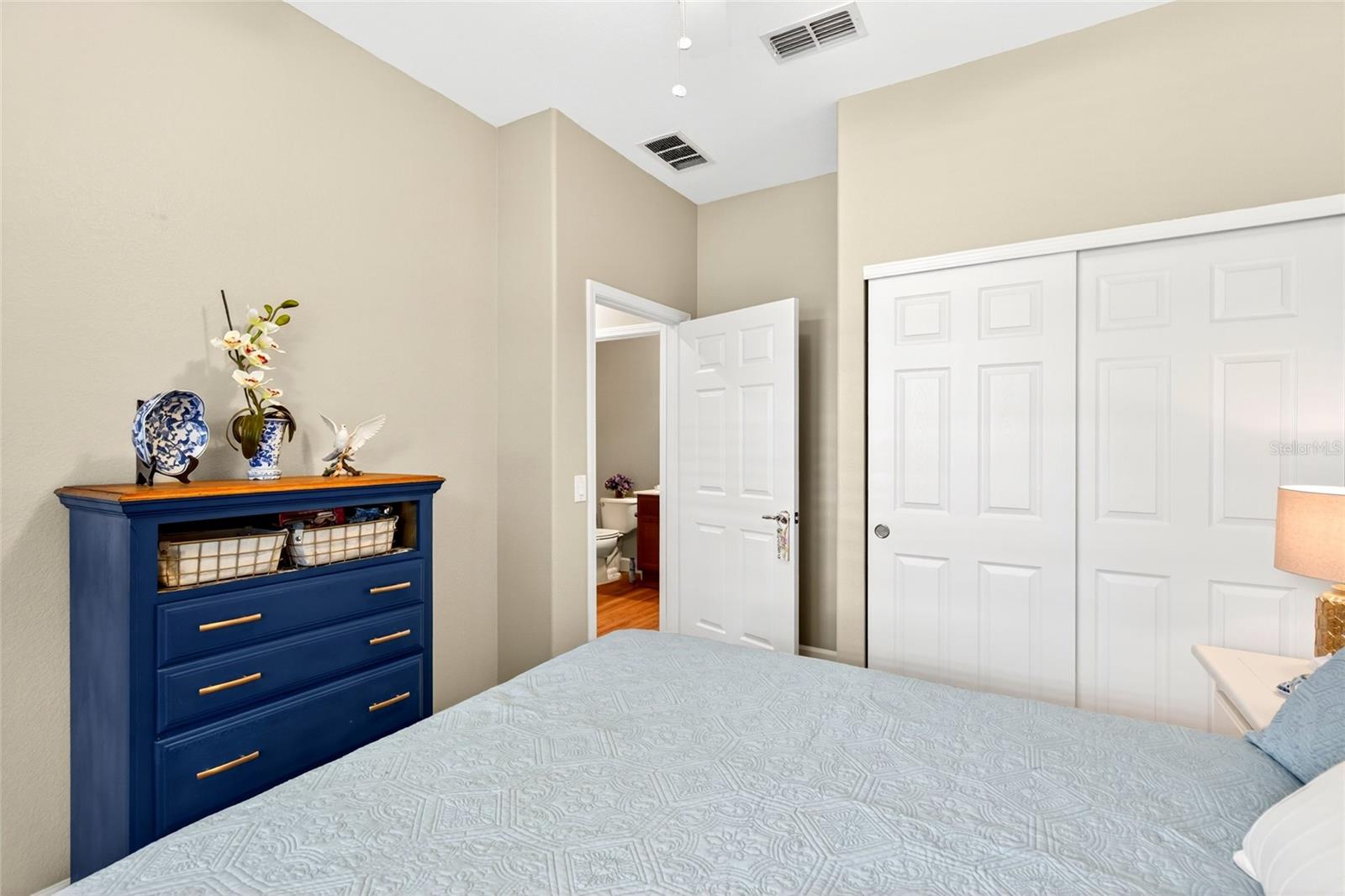 Image 19 of 44 For 10134 75th Street Road