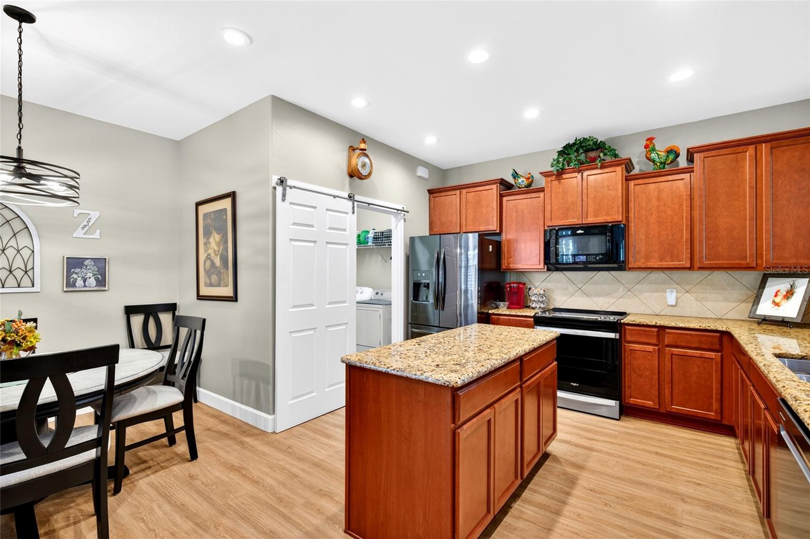 Image 6 of 44 For 10134 75th Street Road