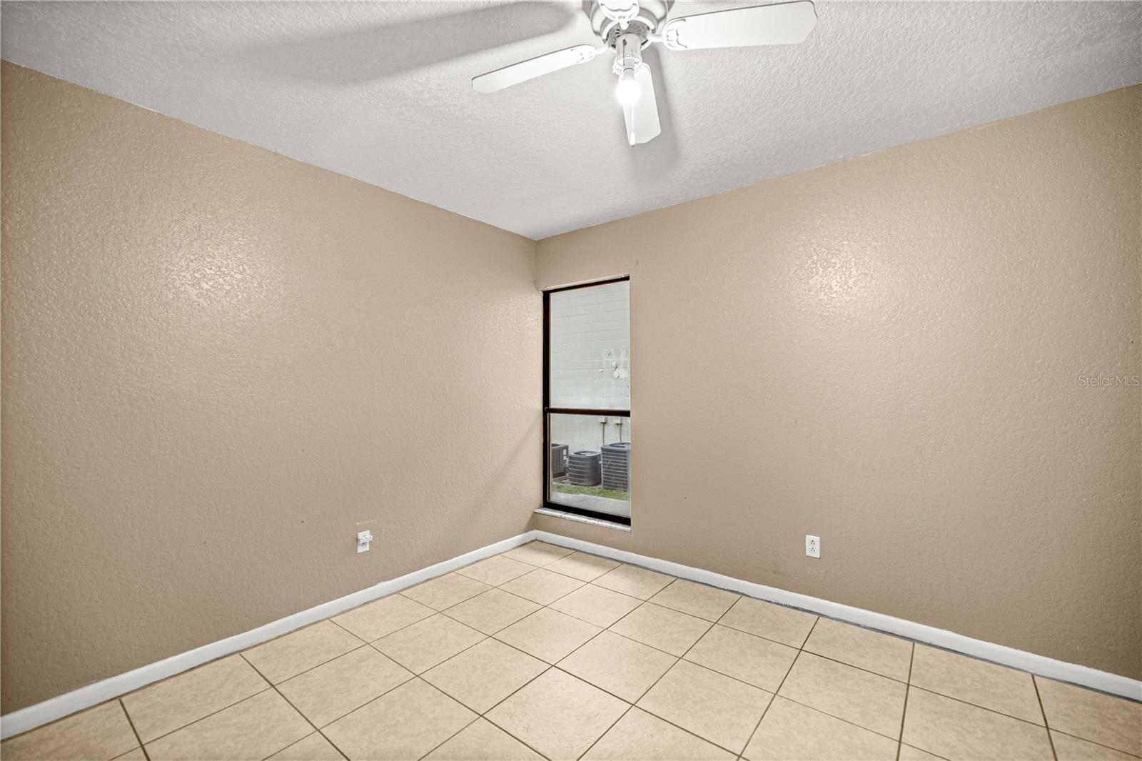 Image 16 of 50 For 840 3rd Street