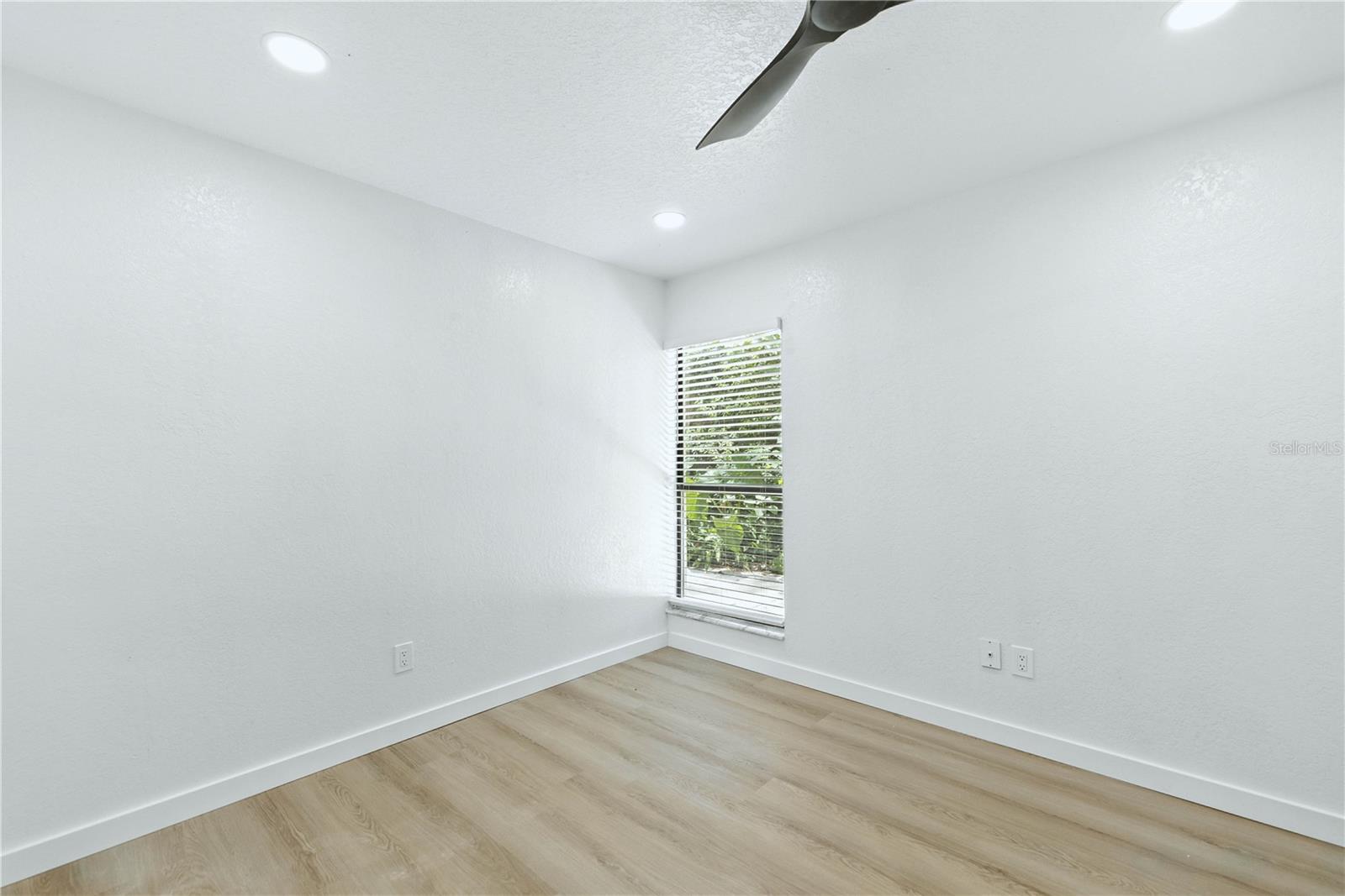 Image 39 of 50 For 840 3rd Street