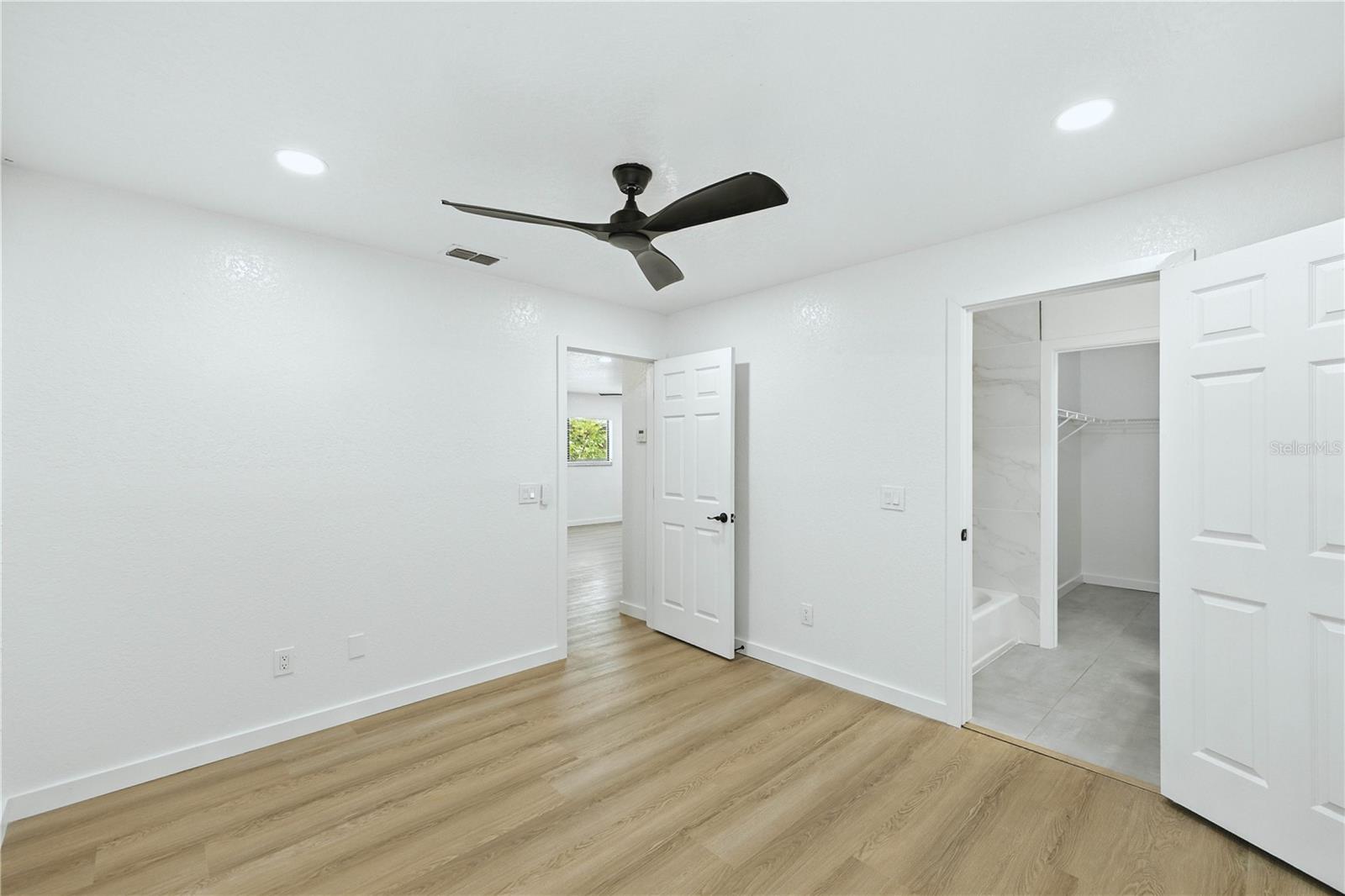 Image 42 of 50 For 840 3rd Street