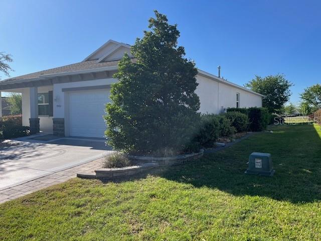 Image 3 of 27 For 7882 85th Loop