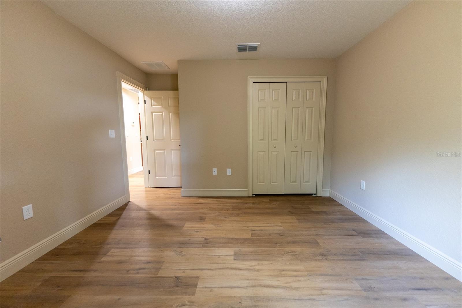 Image 21 of 27 For 12891 80th Street