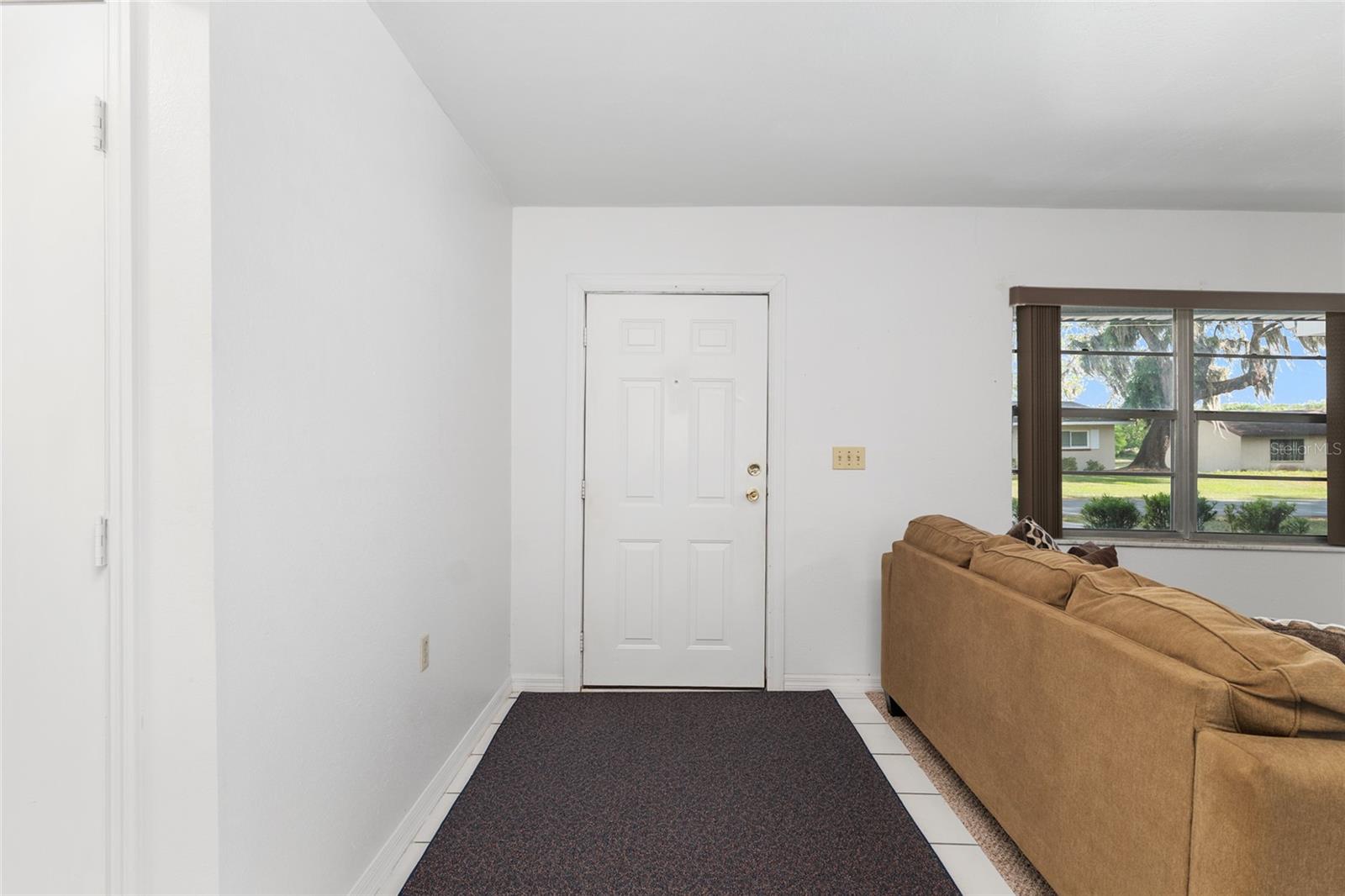 Image 11 of 65 For 9317 Crescent Drive