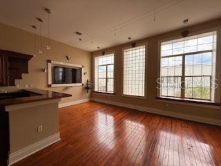 Image 10 of 14 For 44 Magnolia Avenue