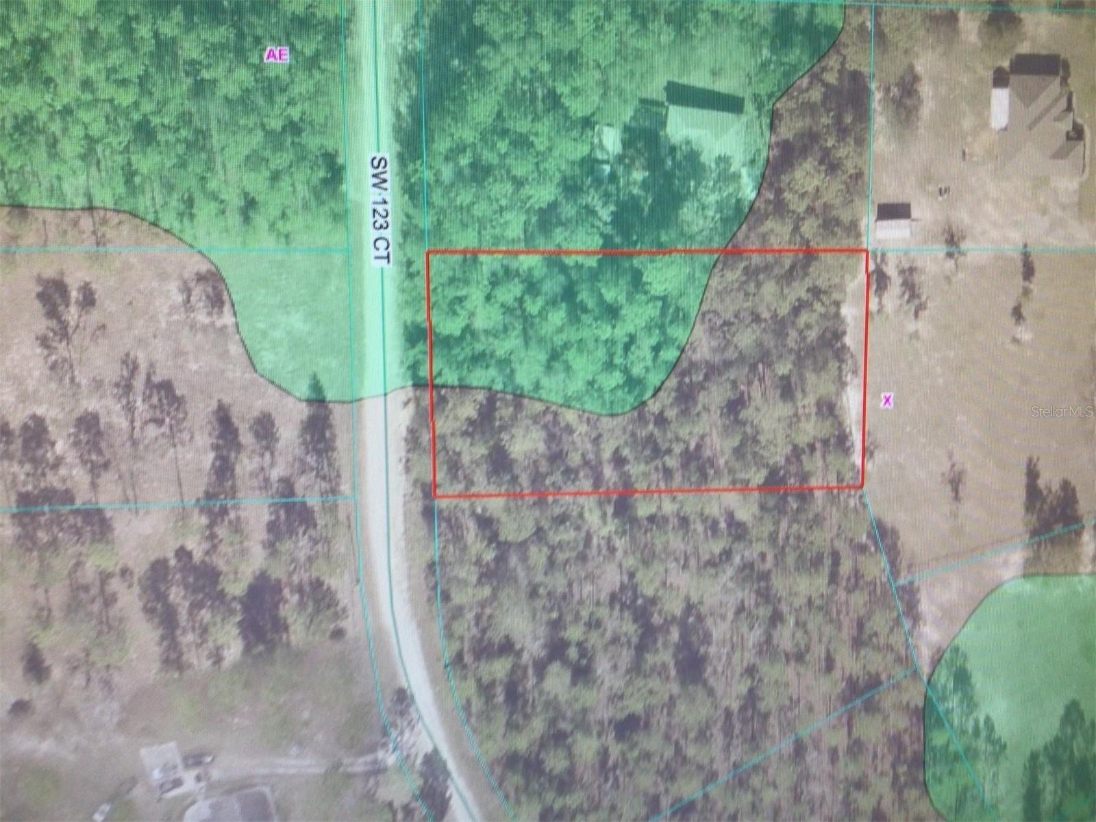 Image 3 of 5 For 0 123 Court 