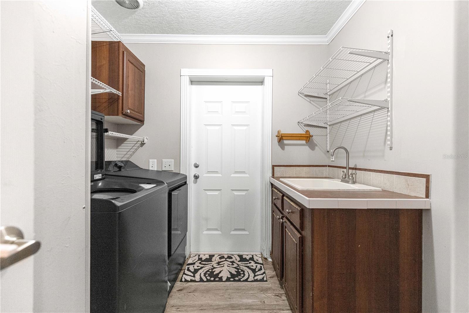 Image 28 of 51 For 15090 103rd Avenue