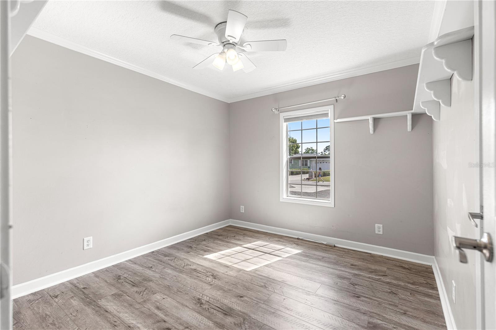 Image 30 of 51 For 15090 103rd Avenue