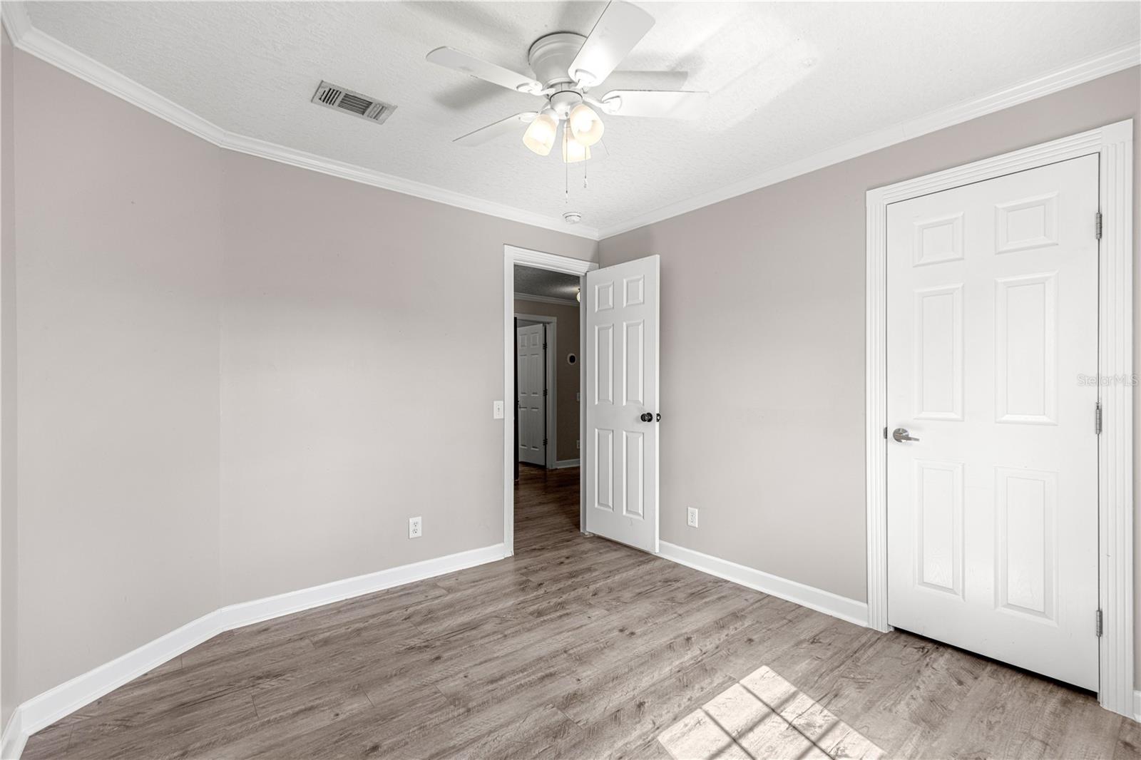 Image 32 of 51 For 15090 103rd Avenue