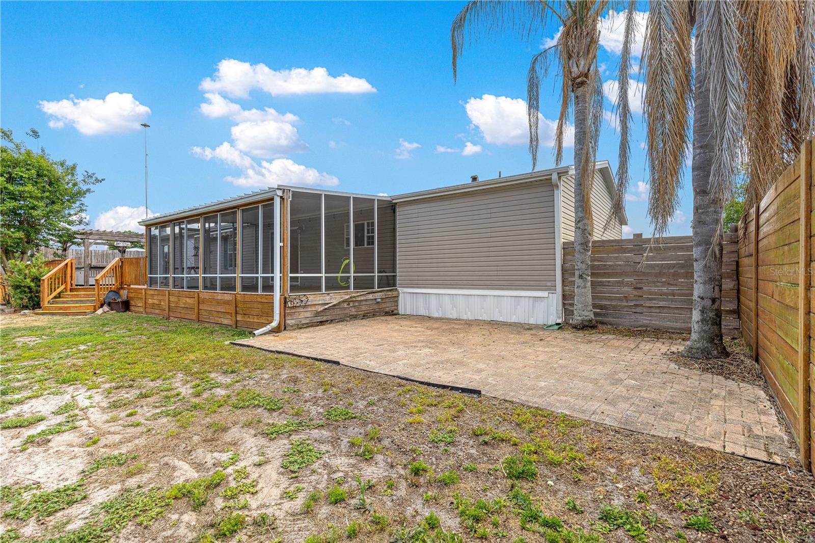 Image 7 of 51 For 15090 103rd Avenue