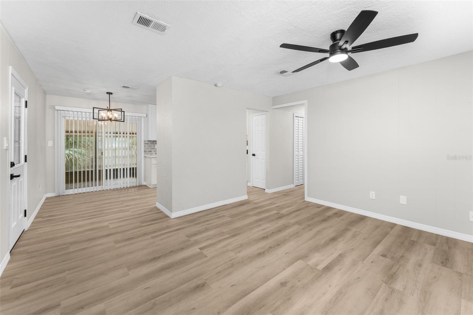 Image 4 of 31 For 4201 14th Place