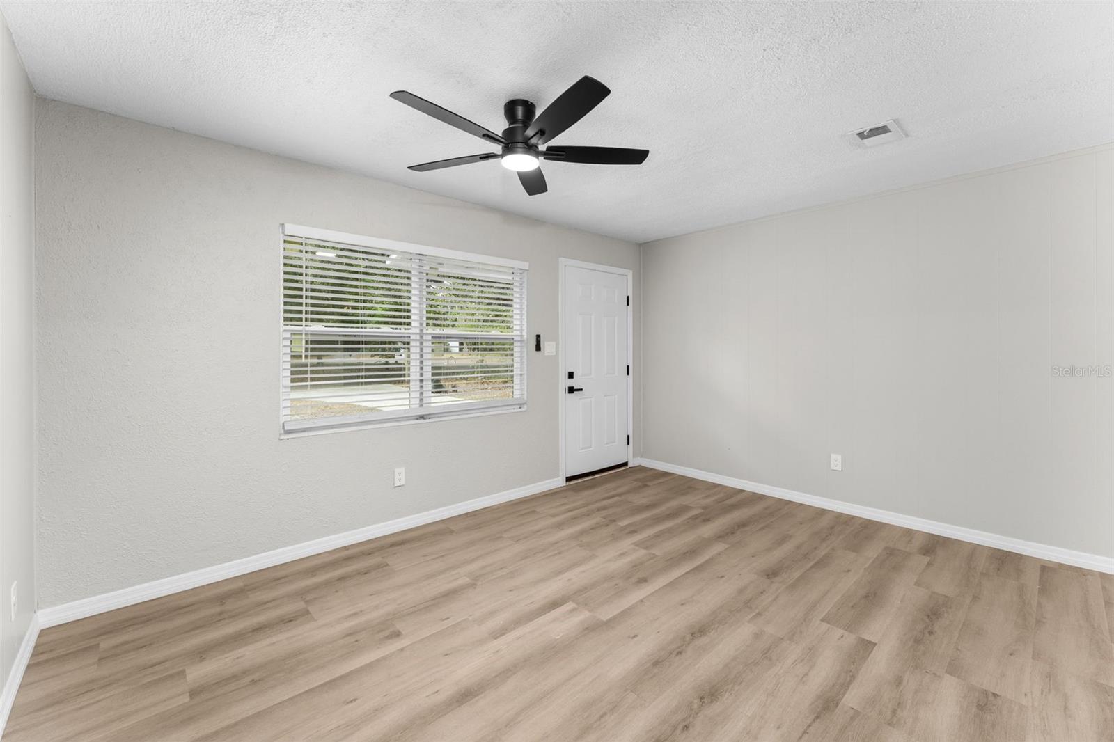 Image 5 of 31 For 4201 14th Place