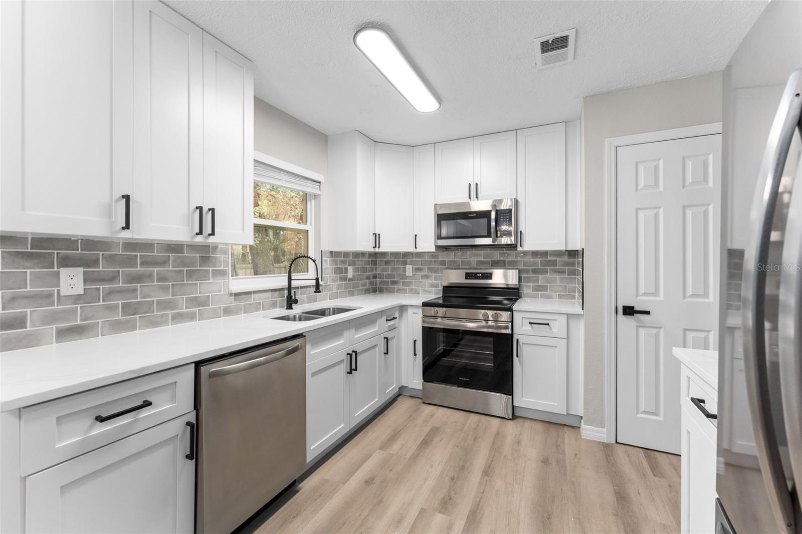 Image 9 of 31 For 4201 14th Place