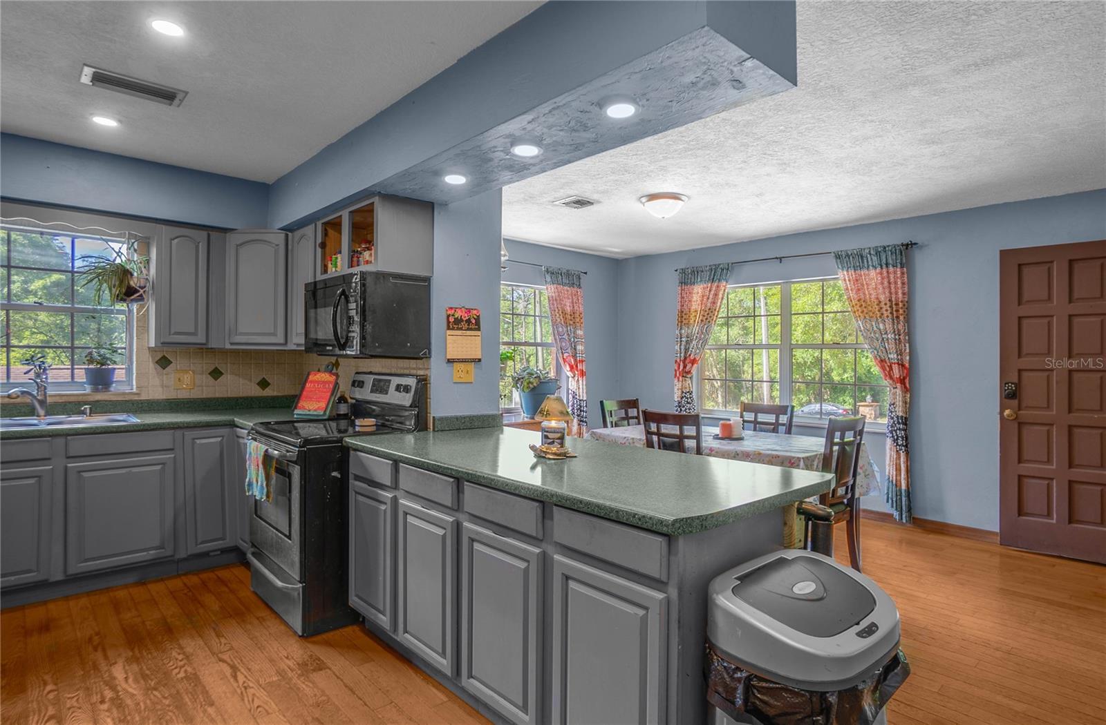 Image 13 of 45 For 5581 197th Terrace