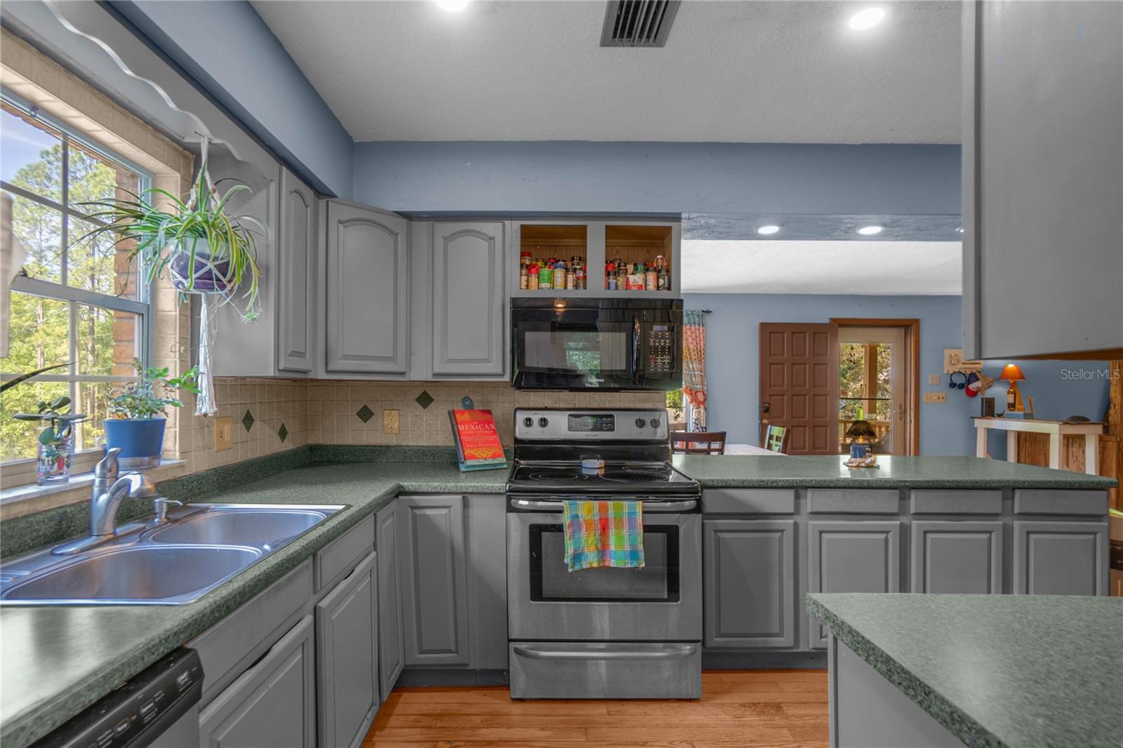 Image 14 of 45 For 5581 197th Terrace