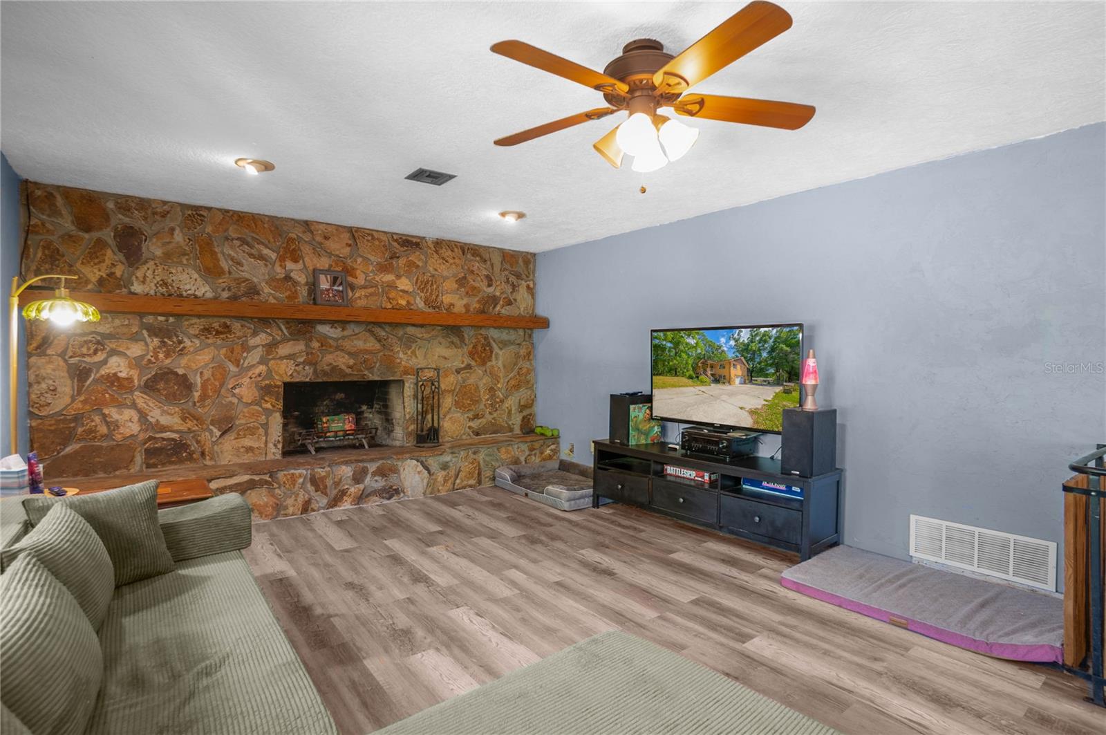 Image 5 of 45 For 5581 197th Terrace