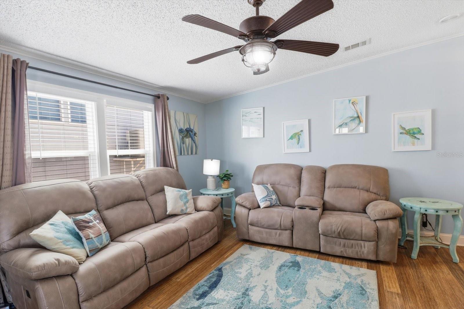 Image 18 of 49 For 11673 Clearwater Court