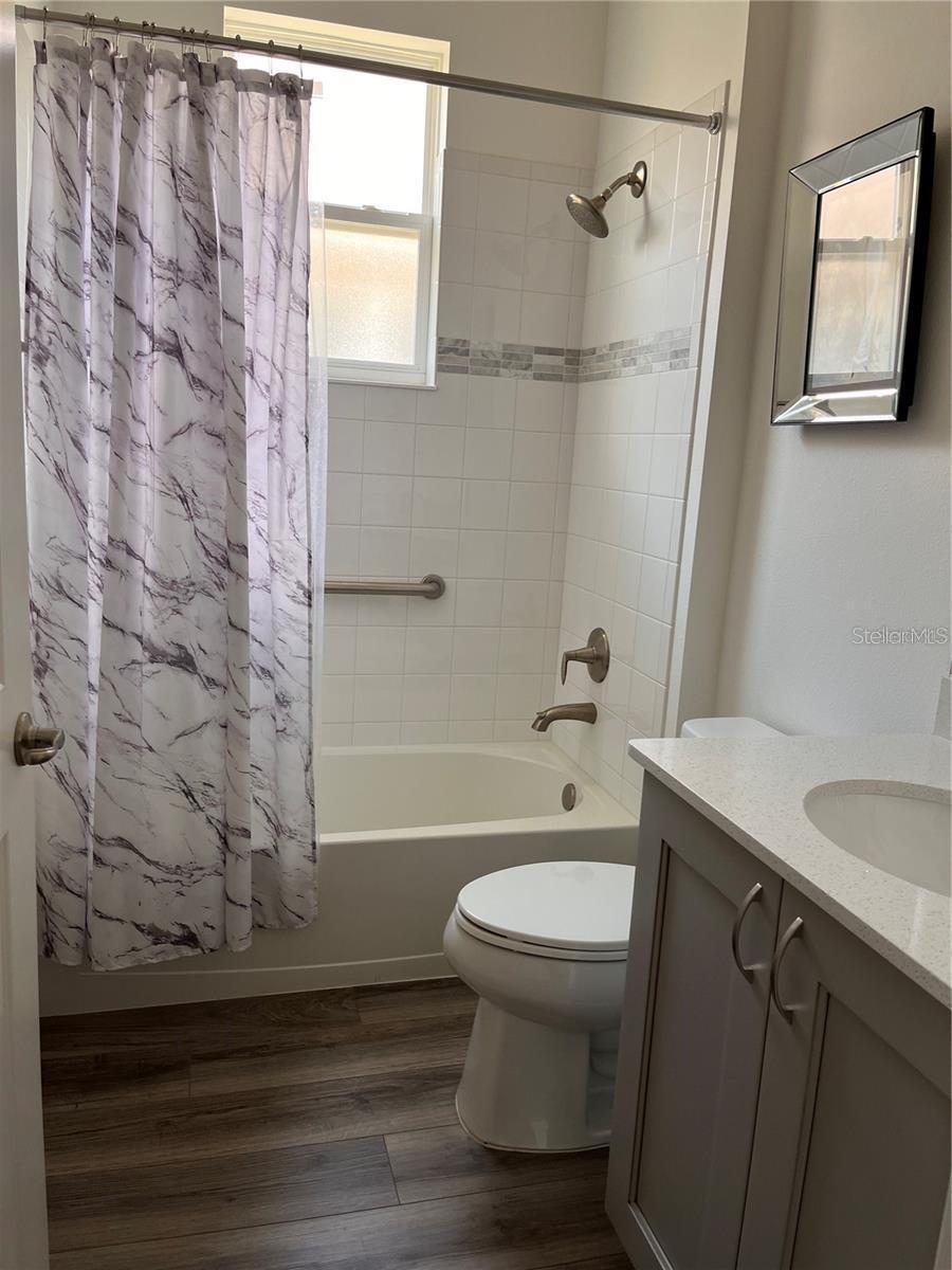 Image 16 of 20 For 9819 99th Loop