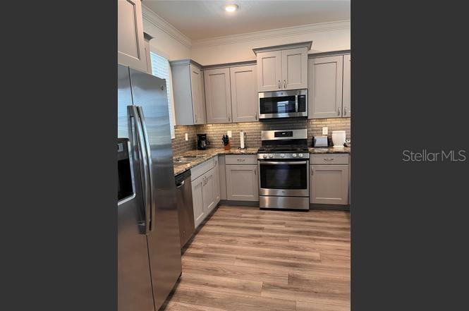 Image 5 of 20 For 9819 99th Loop