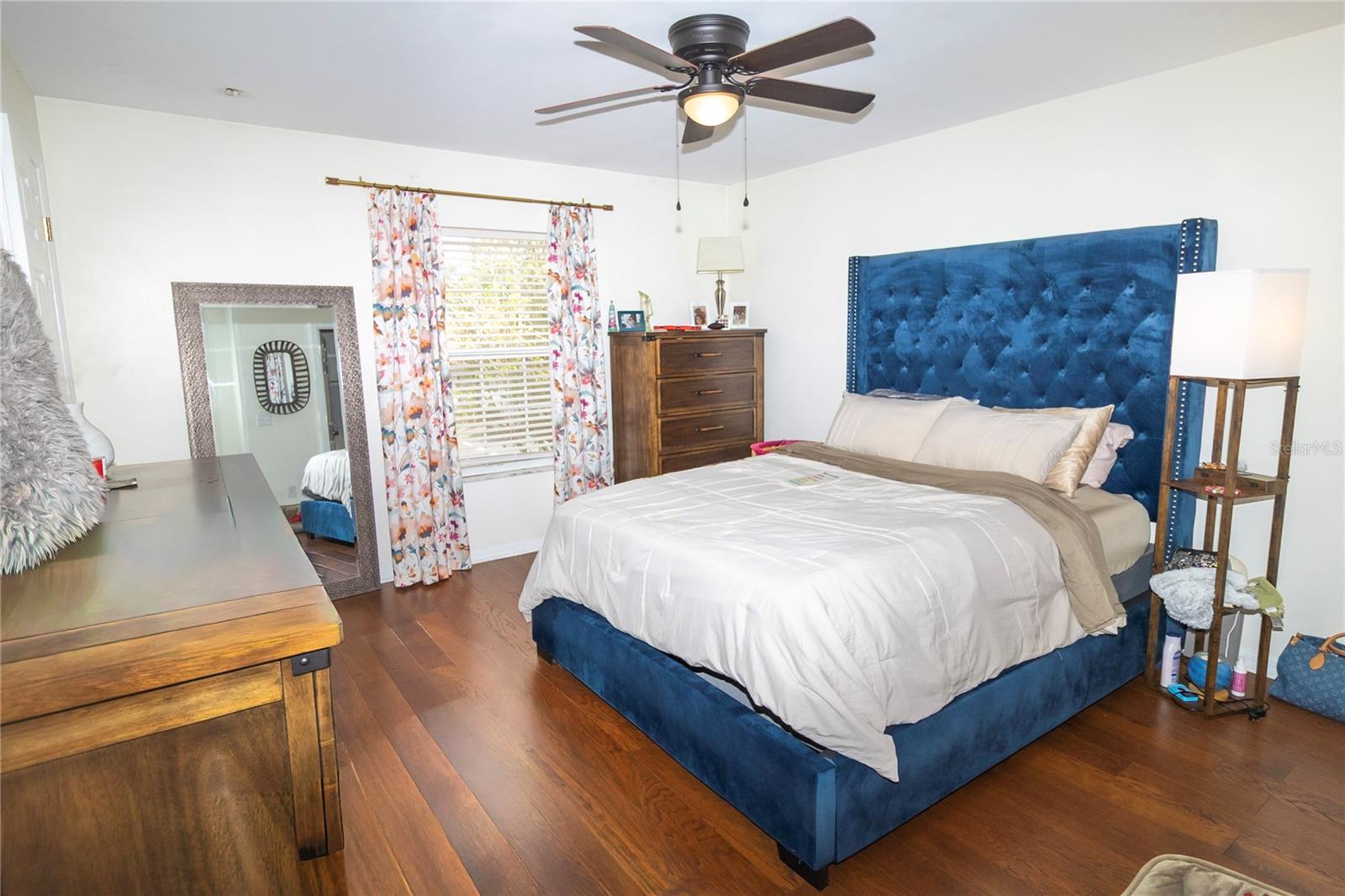 Listing photo id 8 for 4215 31st Drive 201