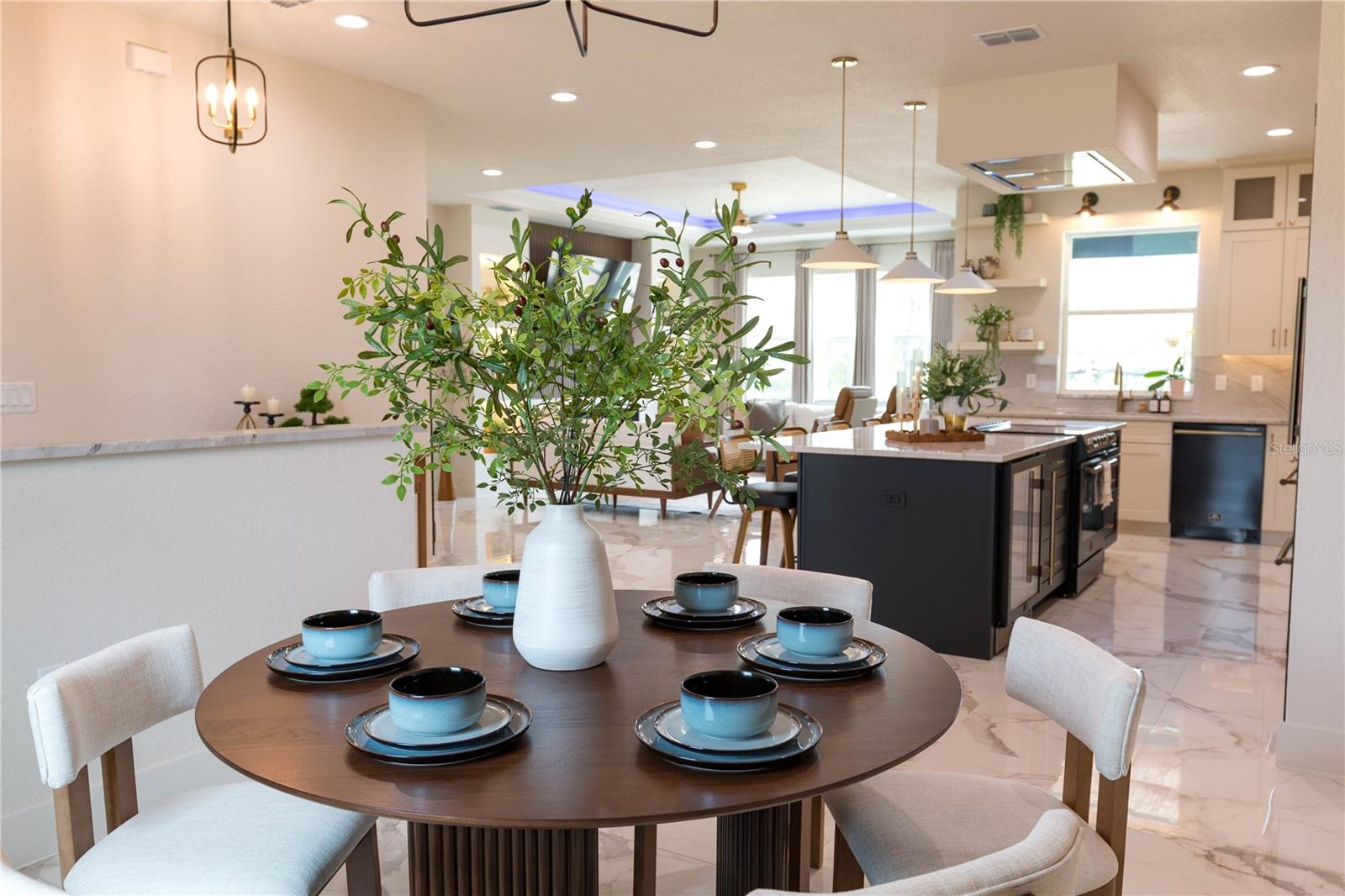 Image 10 of 99 For 6254 Peking Court