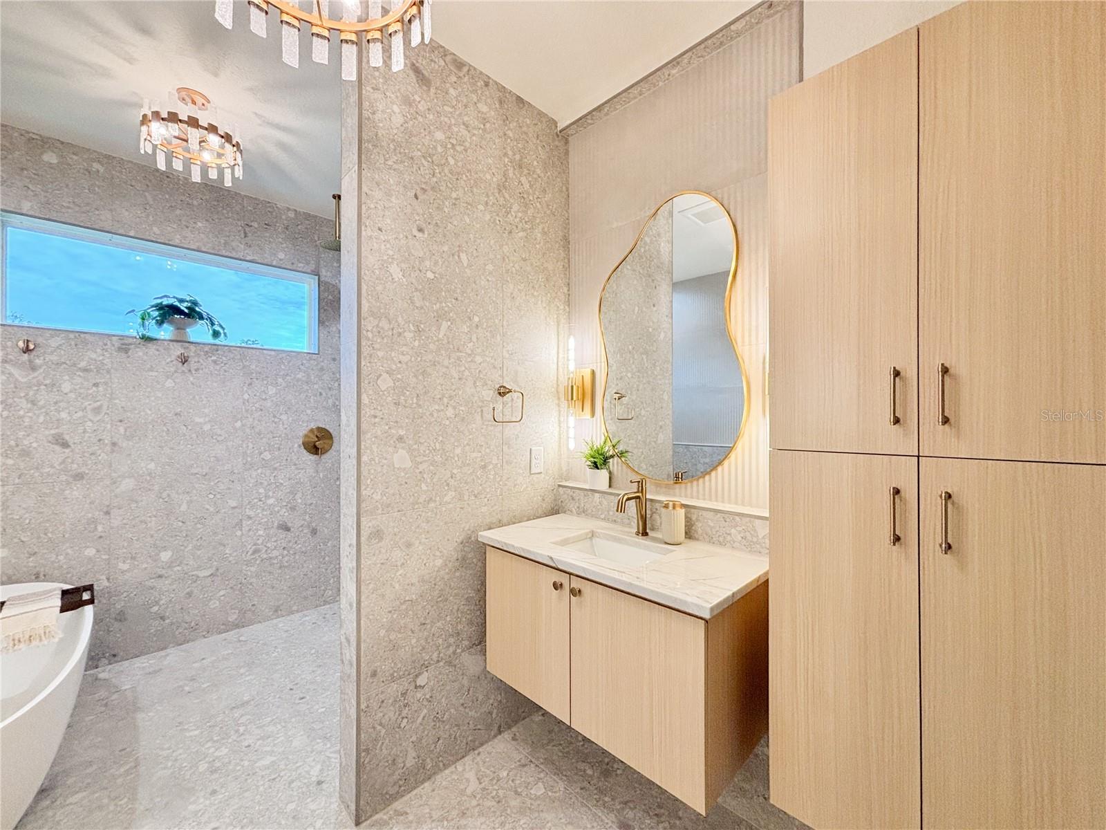 Image 48 of 99 For 6254 Peking Court