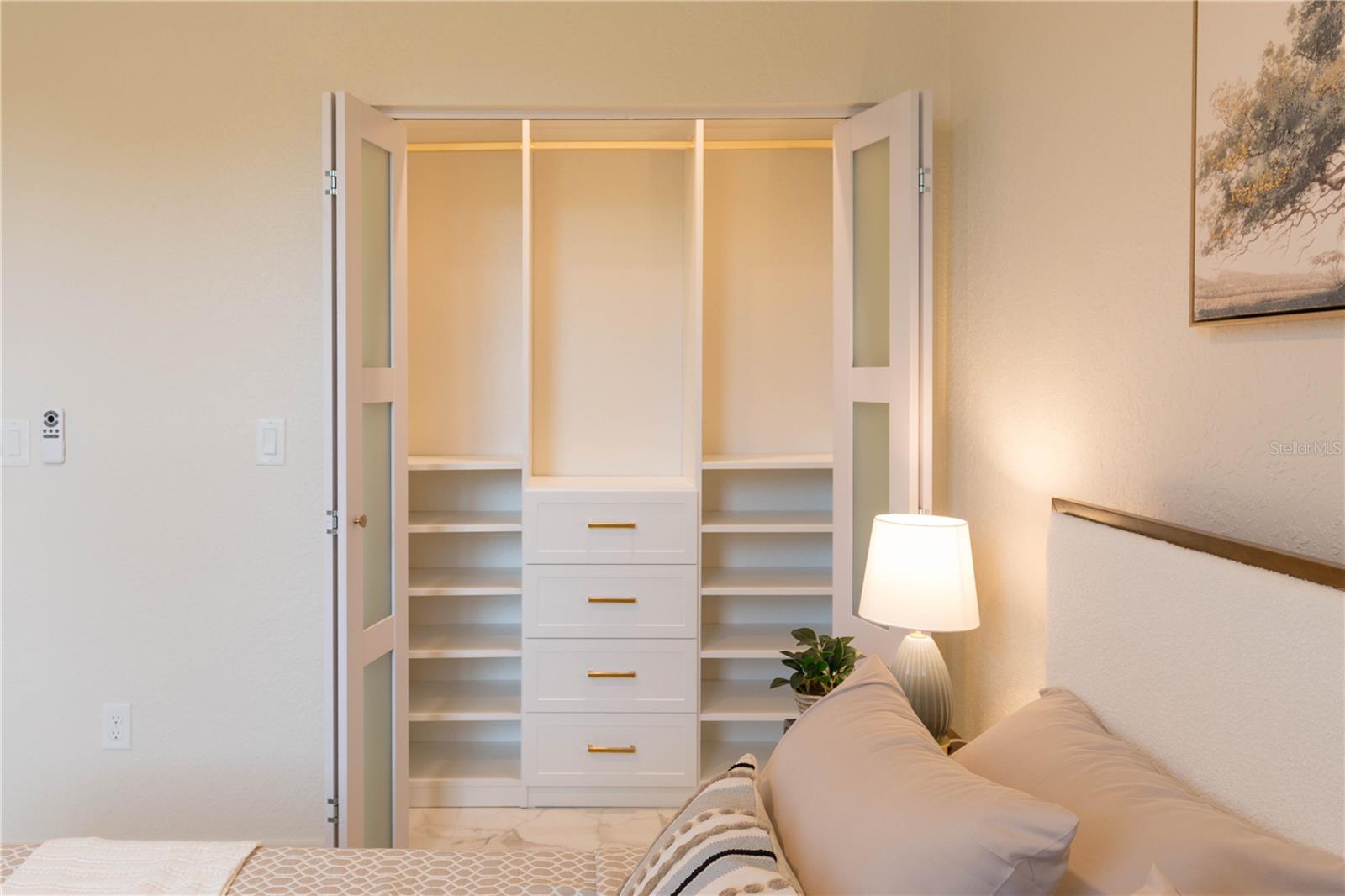 Image 57 of 99 For 6254 Peking Court