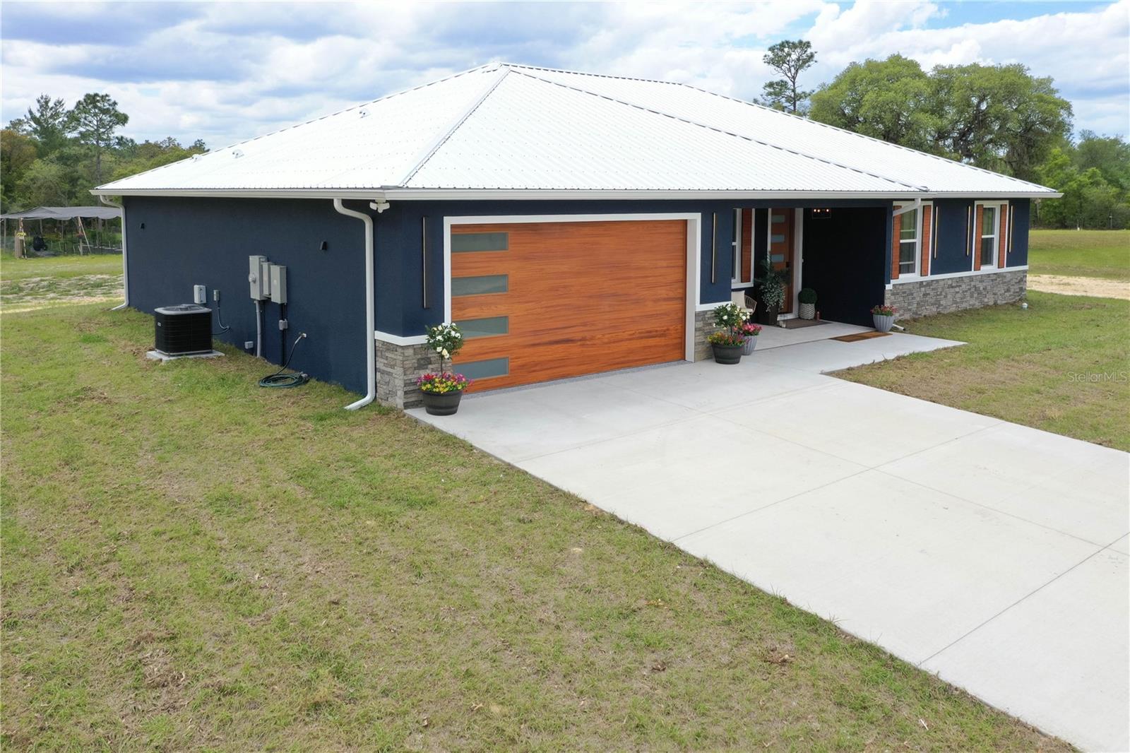 Image 79 of 99 For 6254 Peking Court