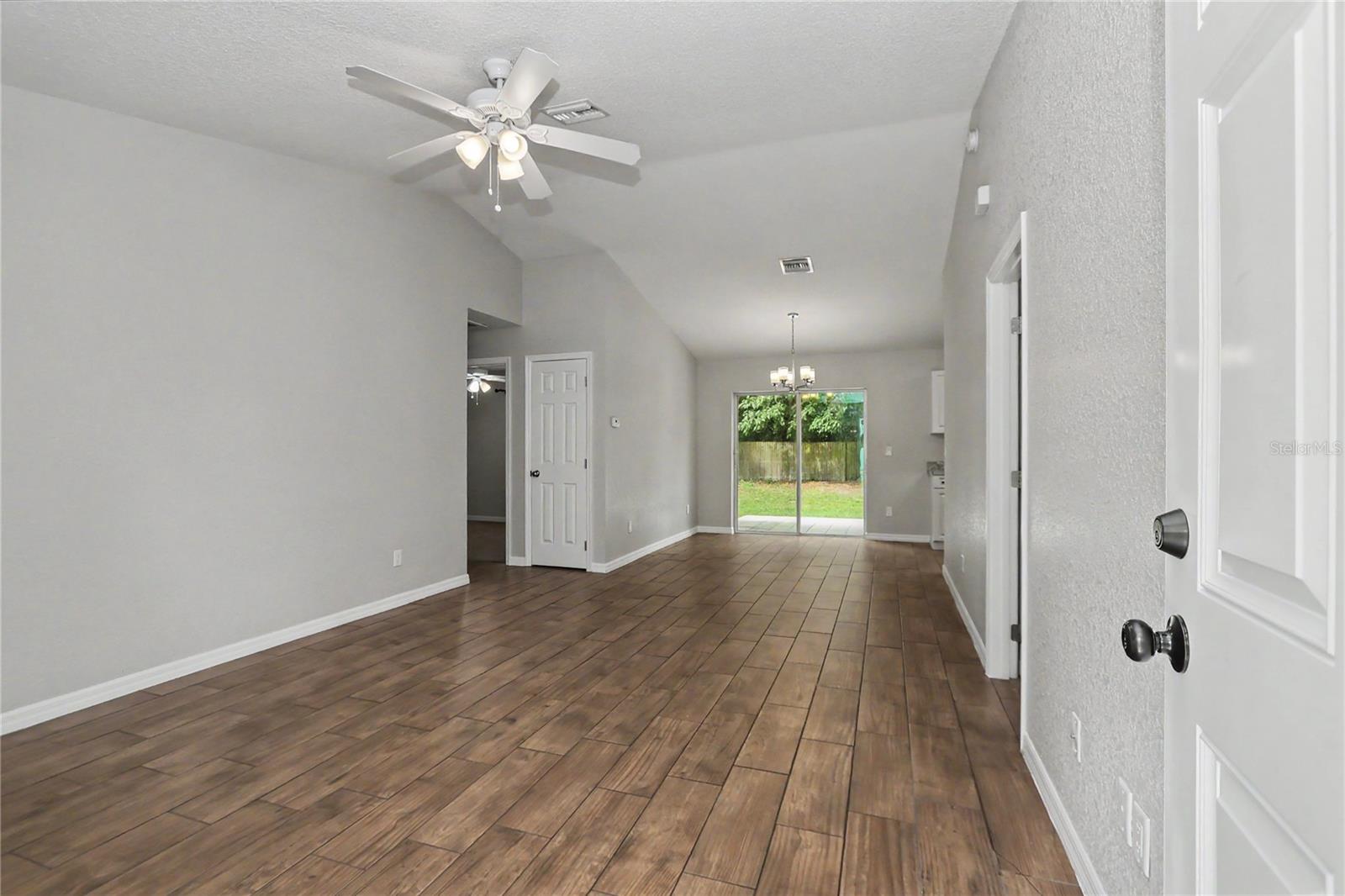 Image 8 of 41 For 6512 11 Avenue