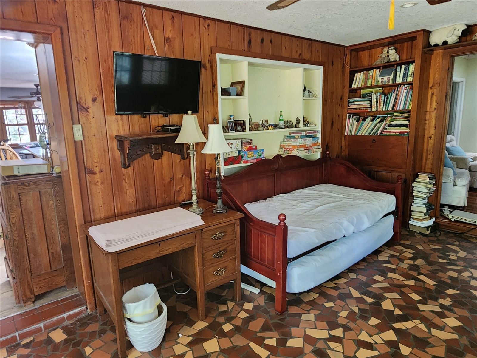Image 4 of 36 For 1427 10th Street