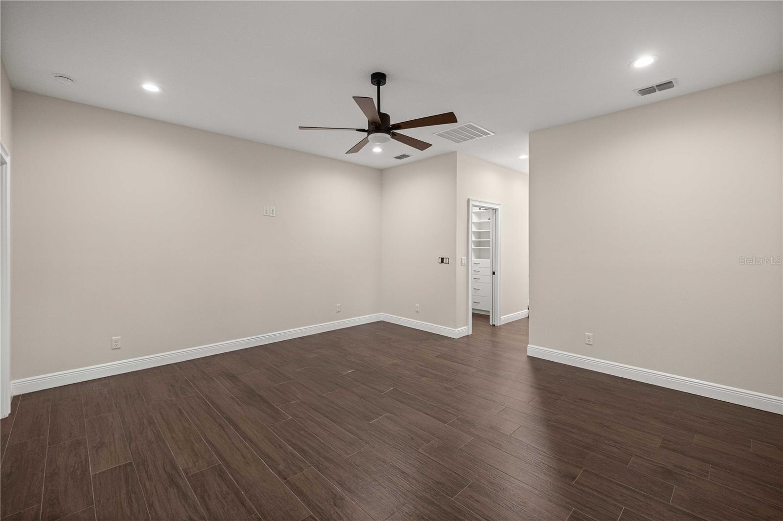 Image 18 of 55 For 5927 62nd Court Road