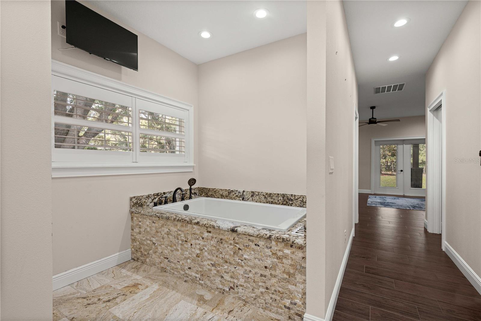 Image 20 of 55 For 5927 62nd Court Road