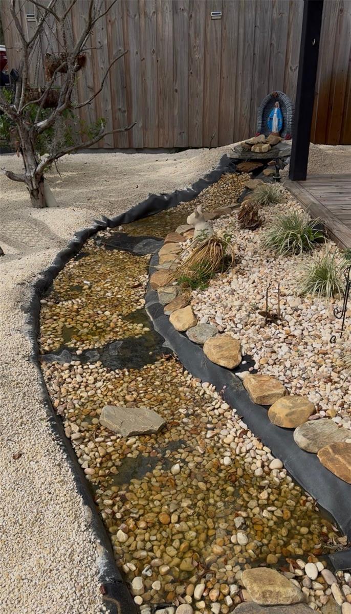 Image 13 of 26 For 821 Honey Way