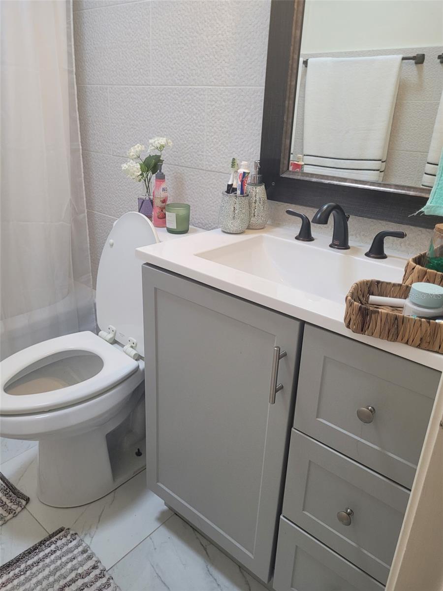 Image 24 of 26 For 821 Honey Way