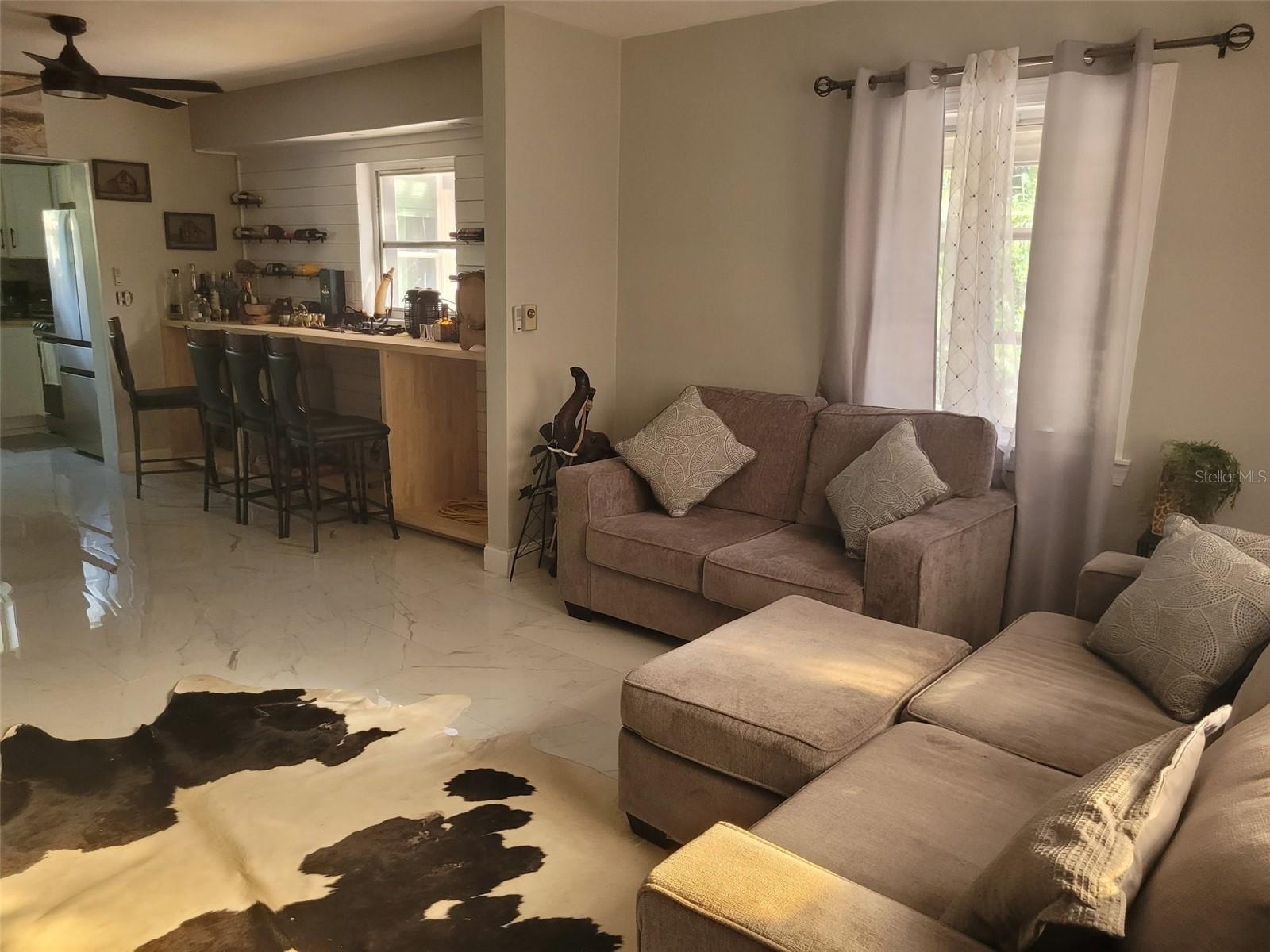 Image 4 of 26 For 821 Honey Way