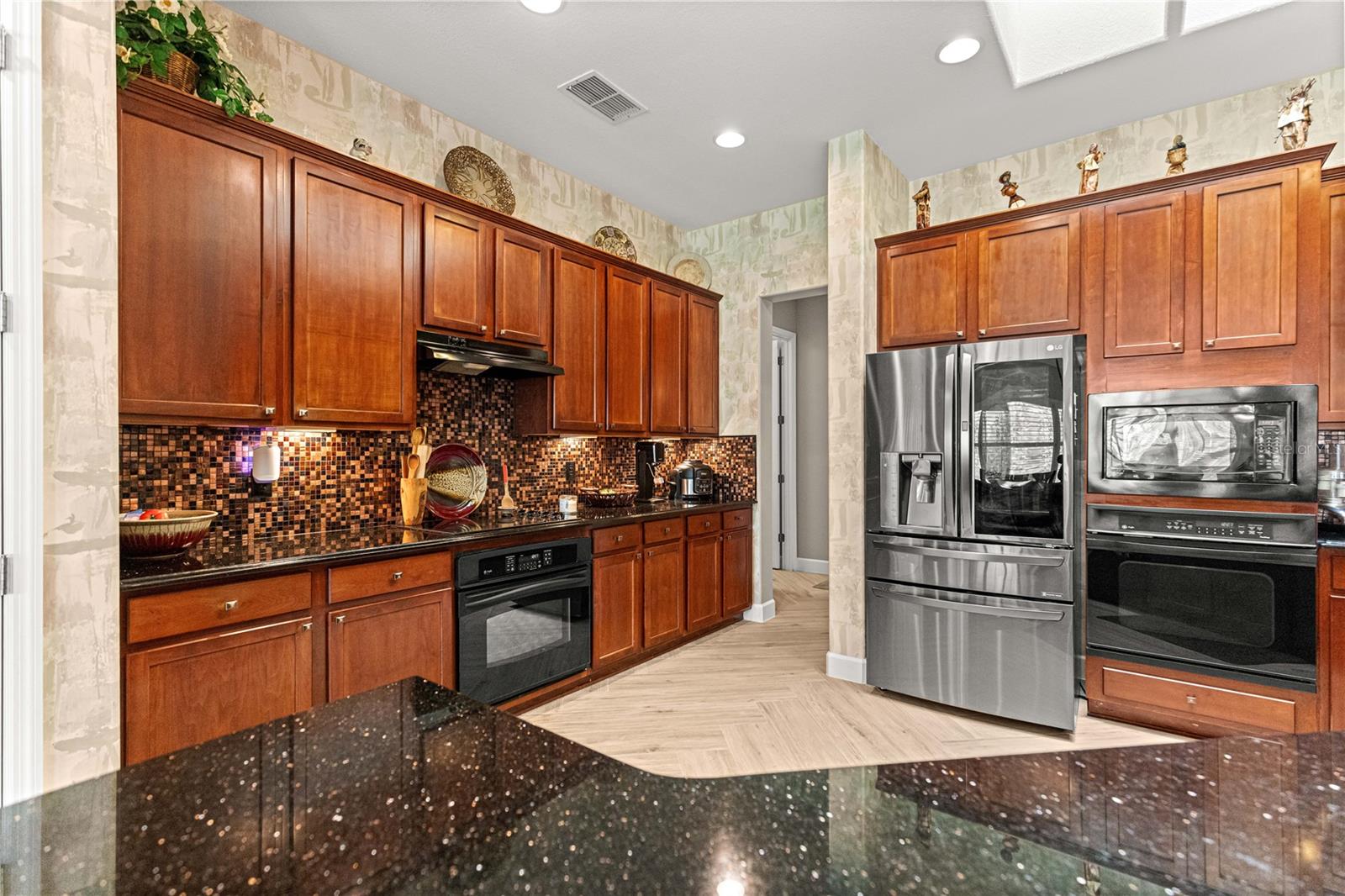 Image 17 of 88 For 9280 126th Street