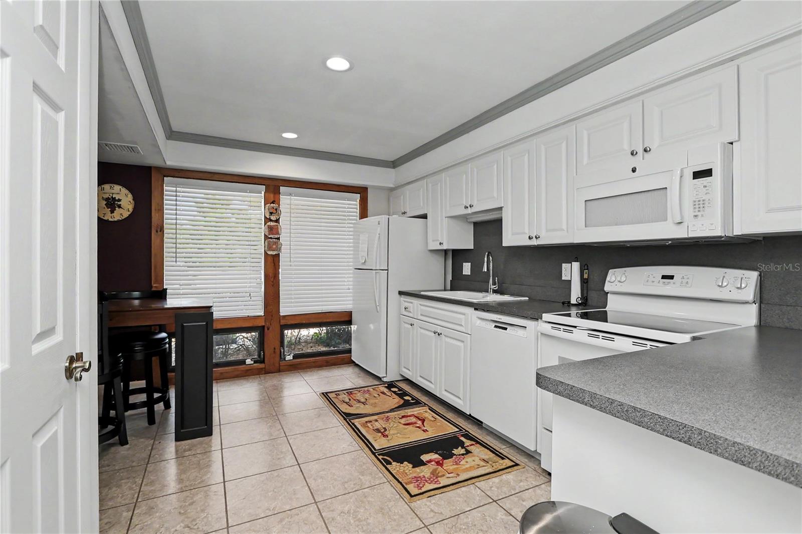 Image 11 of 91 For 19660 83rd Place Road C16