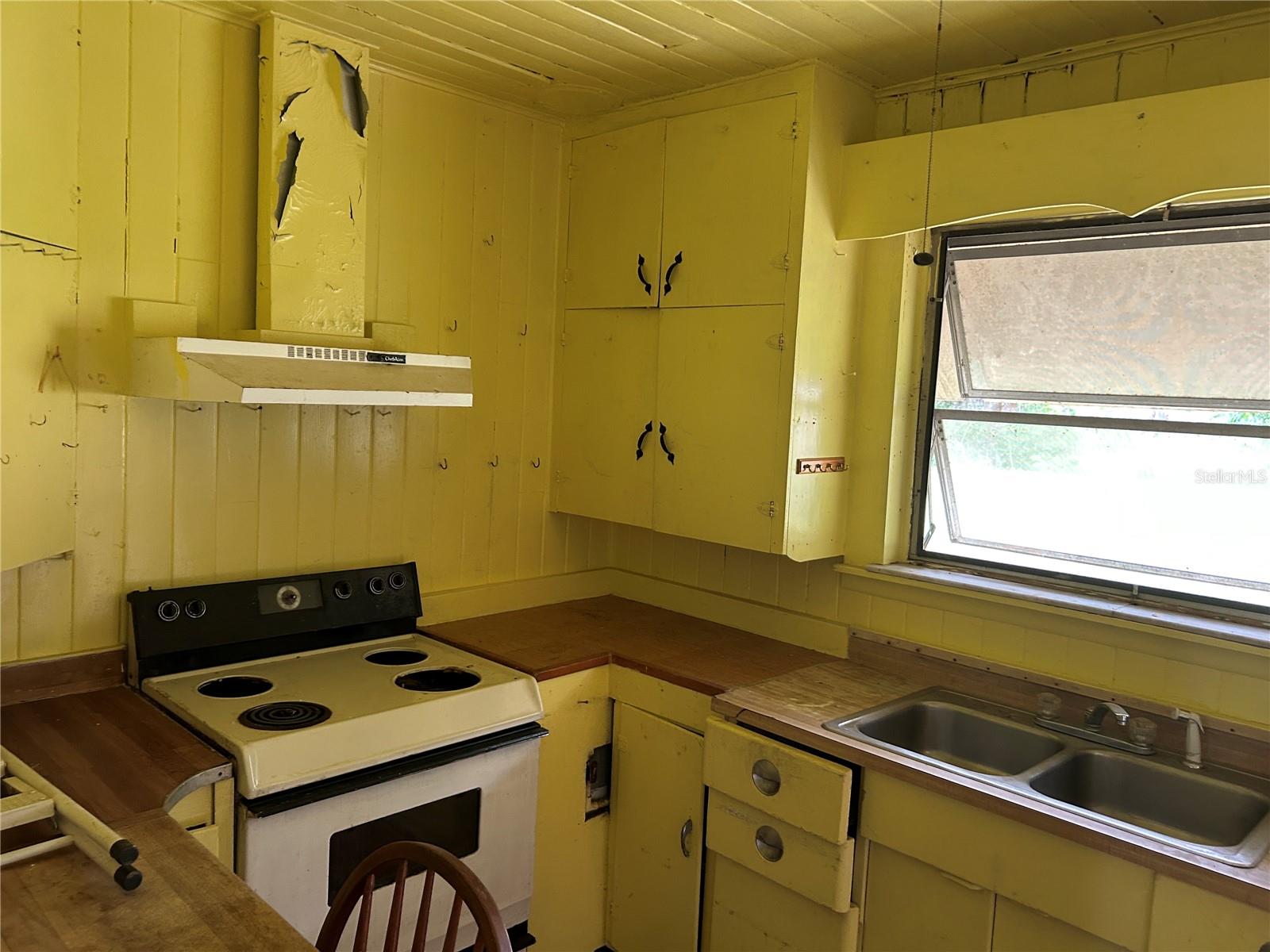 Image 5 of 23 For 2242 Nw 1st Avenue