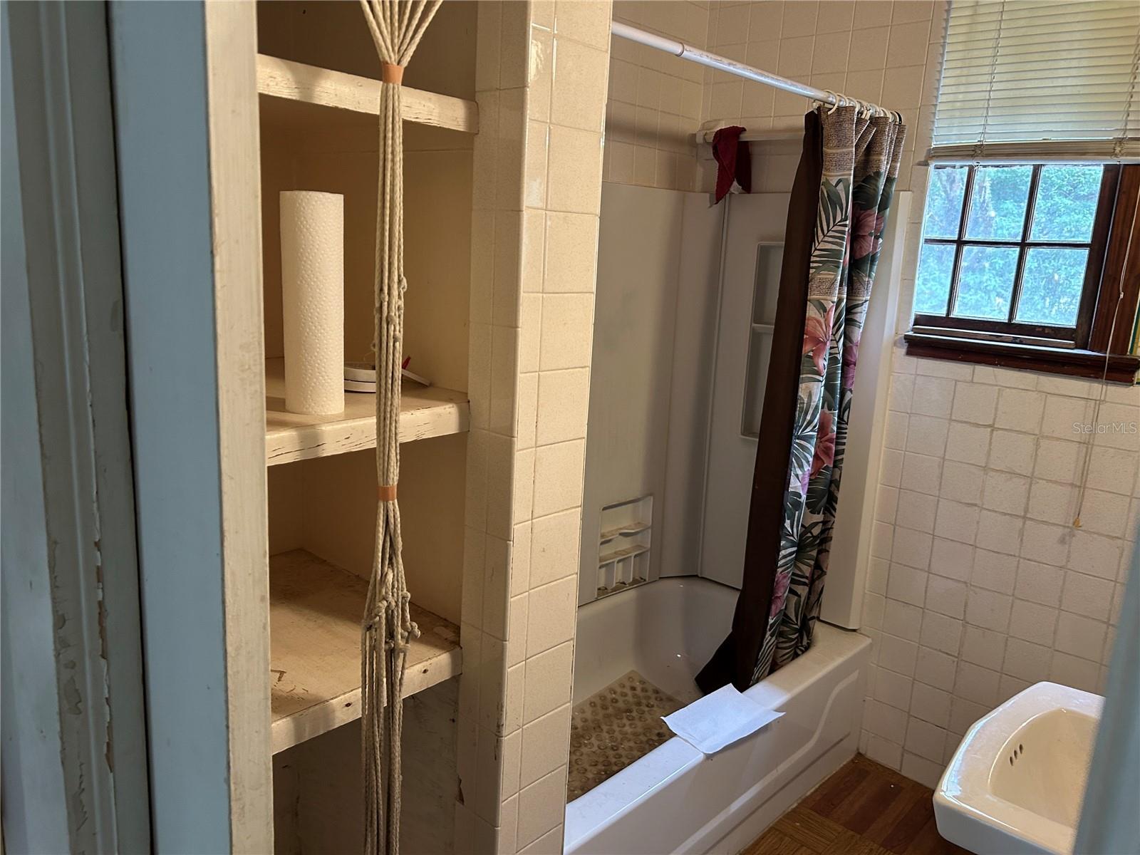 Image 7 of 23 For 2242 Nw 1st Avenue